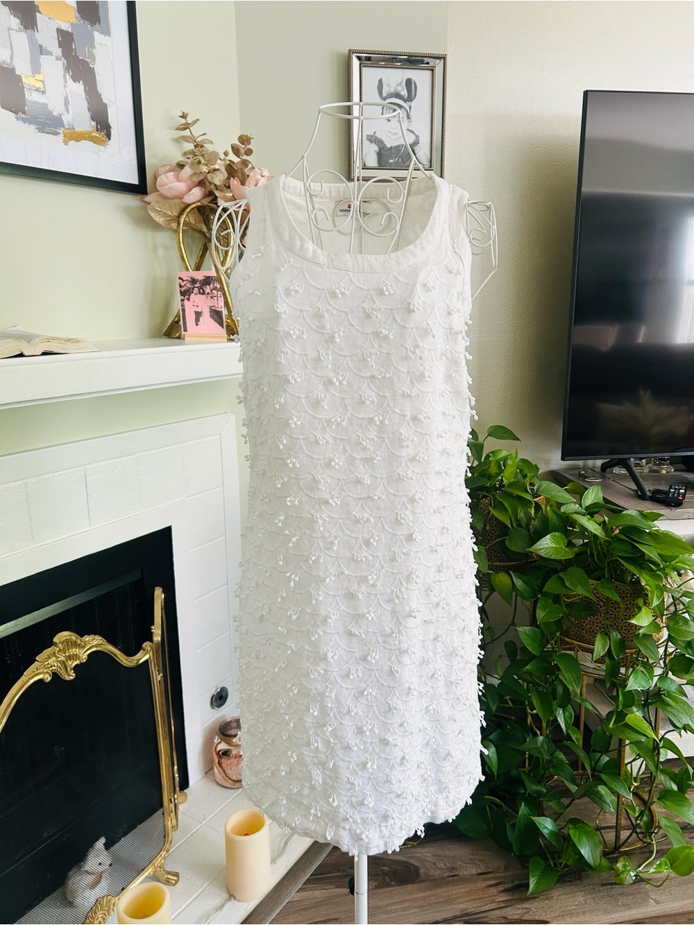 Vineyard Vines White Textured Sleeveless Cocktail Dress/ 100% linen